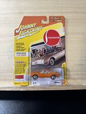 Johnny Lightning 1963 Studebaker Avanti Classic Gold Collection 12000