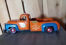 Yatming- Ford 1953 F-100 Wrecker Road Signature-118 Missing Parts. Q